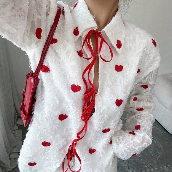 Red And White Casual Women's Contrast Heart Cut-Out Tie Up Blouse - Picture 5 of 6